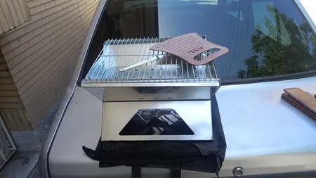 منقل تاشو سفری مدل H07 بهمراه باد بزن و انبر