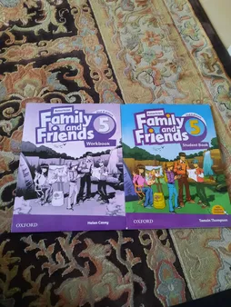 کتاب Family and Friends 5 اثر Tamzin Thompson انتشارات الوندپویان