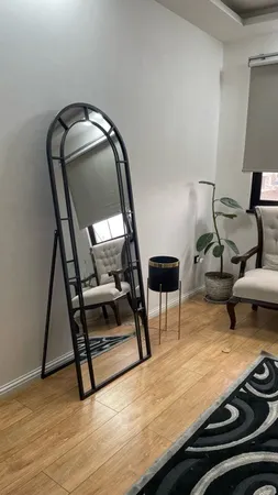 آینه مدل پایه دار فلزی طرح تاج F-180-70