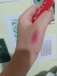 تجریه خرید بالم لب بیول مدل توت فرنگی