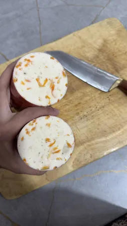 دستگاه سوسیس و کالباس پرکن مدل pe566