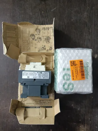 کنتاکتور 32 آمپر اشنایدر مدل LC1D32M7