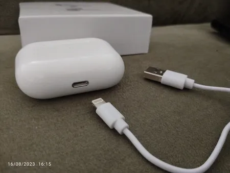 هدفون بلوتوثی مدل  AirPods Pro