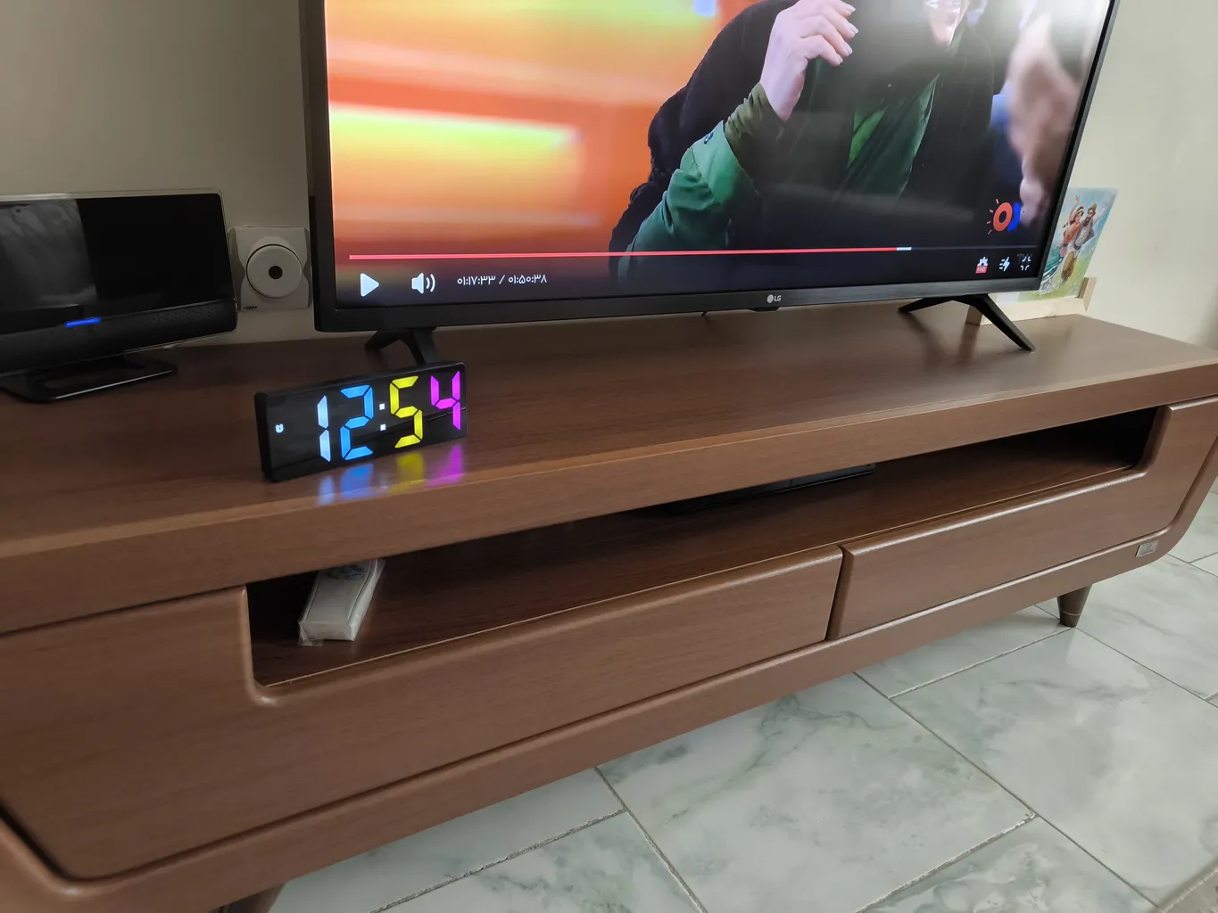 ساعت رومیزی دیجیتال مدل صفحه رنگی کد JX015
