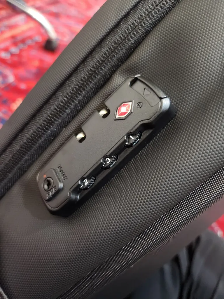 کوله پشتی لپ تاپ کوتتسی مدل 14028 مناسب برای لپ تاپ 16 اینچ