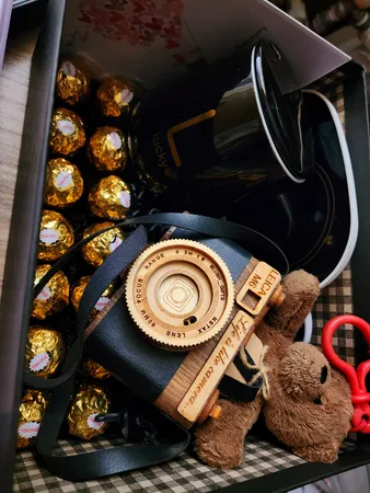 ماگ حرارتی لاکی مدل 1314 به همراه صفحه گرمکن برقی