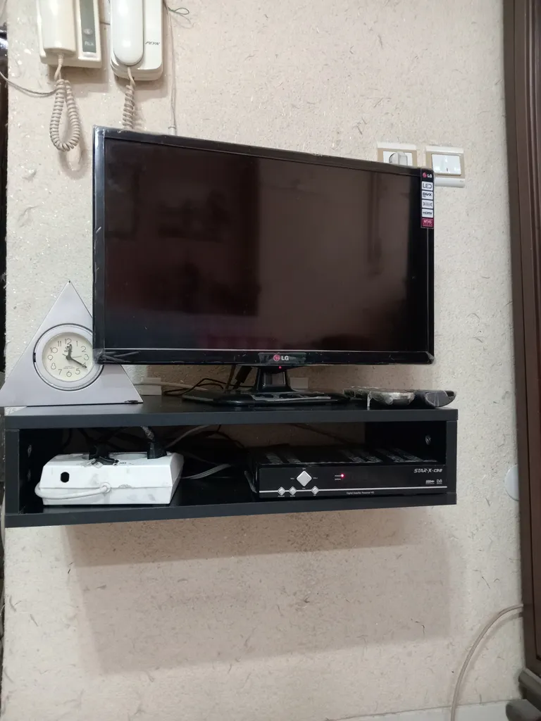 میز تلویزیون دیواری مدل TS60