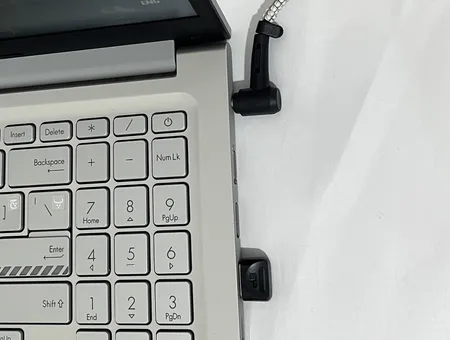 فلش مموری سیلیکون پاور مدل Touch T06 ظرفیت 32 گیگابایت