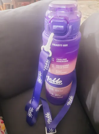 قمقمه طرح HELLO مدل سیلیکونی کد 2023 گنجایش 1 لیتر