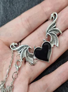 تجریه خرید گردنبند مدل قلب بال دار خاص کد 219746