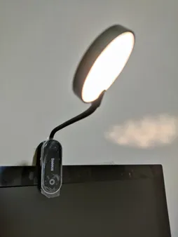 چراغ مطالعه باسئوس مدل DGRAD-0G