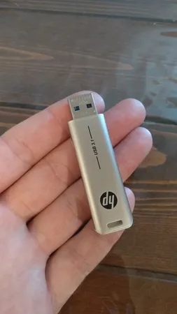 فلش مموری اچ‌پی مدل hp x796w ظرفیت 128 گیگابایت