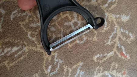 پوست کن کیساگ مدل Crossbow