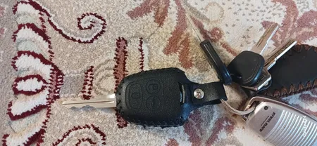 روکش فرمان کاور پلاس مدل PR-LUXE-RD به همراه سردنده وگردگیر و روکش ترمزدستی و کاور سویچ مناسب برای پراید