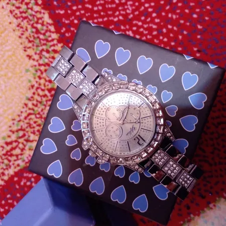 ساعت مچی عقربه ای ویفان مدل فول نگین کد n11