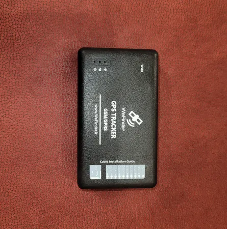 ردیاب خودرو وی فایندر مدل W500