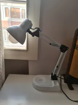 چراغ مطالعه بوستانچی مدل EN-111 همراه با لامپ  ال ای دی 7 وات E27