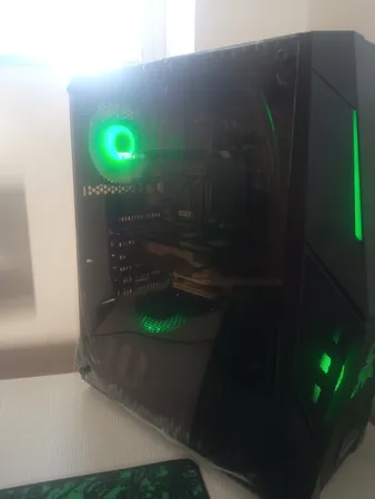 منبع تغذیه گرین مدل GP700B-HP EVO