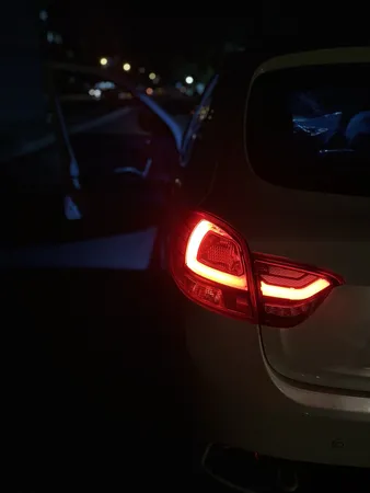 چراغ خطر عقب نورگستر مدل پلاس مناسب برای کوئیک بسته 2 عددی