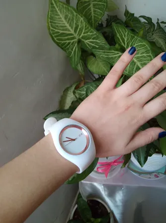 ساعت مچی عقربه ای زنانه مدل IS 2933-SE-RZ