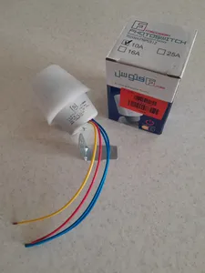 تجریه خرید فوتوسل 10 آمپر فروزش مدل 912