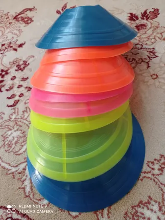 مانع تمرین مدل Training Cones 2019 در 4 رنگ مجموعه 8 عددی