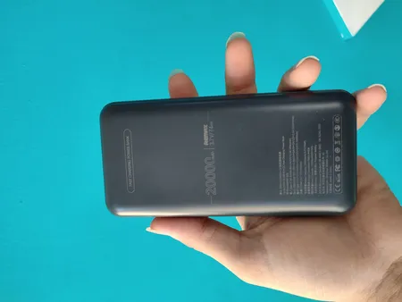 پاوربانک ریمکس مدل RPP-623 ظرفیت 20000 میلی آمپر ساعت