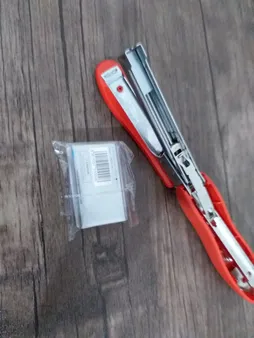 سوزن منگنه کانگرو کد 24532 سایز 10 بسته 1000 عددی