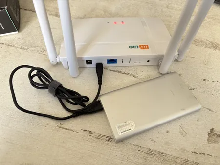 مودم روتر بی سیم 4G LTE بیرلینک مدل WL422