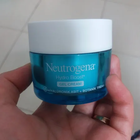 ژل آبرسان نوتروژینا مدل Hydro Boost حجم 50 میلی لیتر