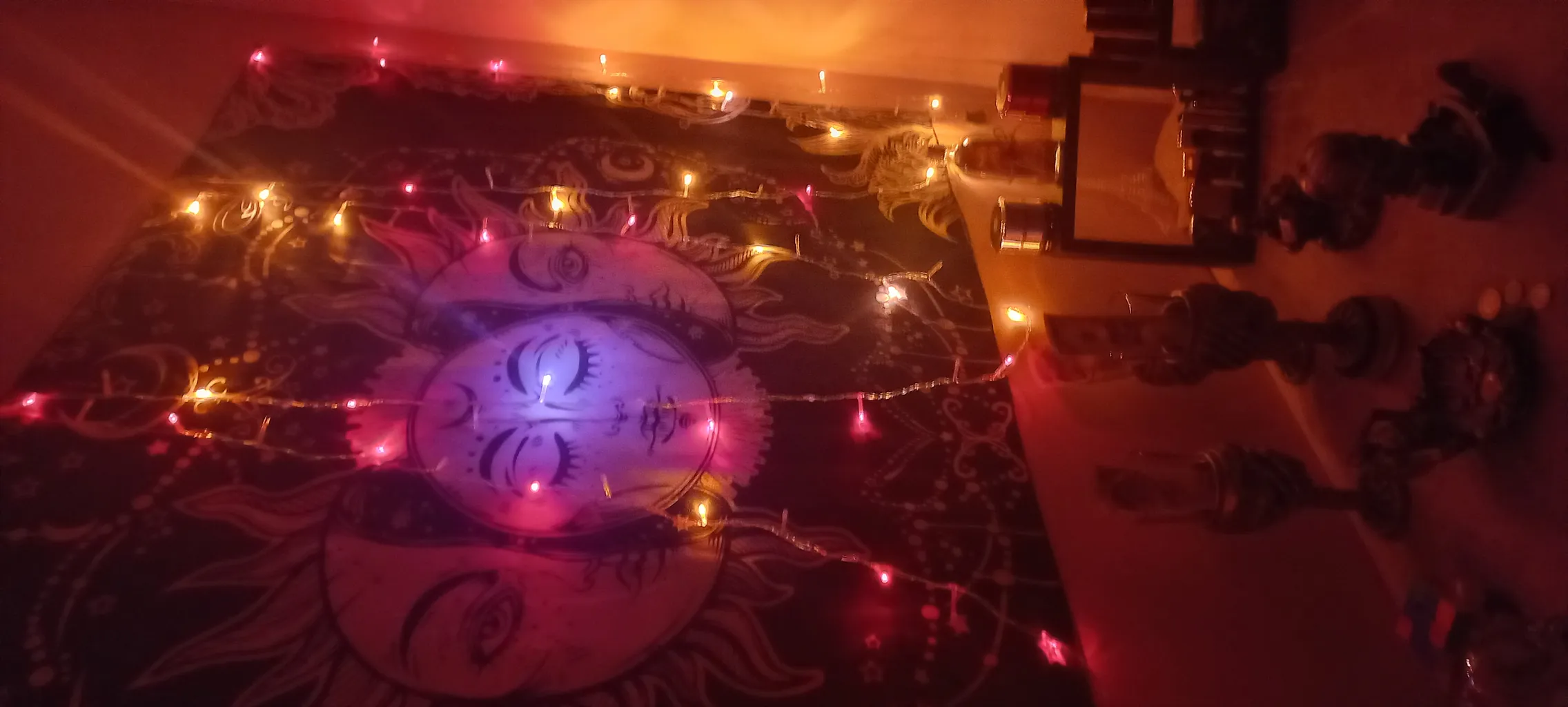 پوستر پارچه ای طرح تپستری ماه و خورشید کد 004