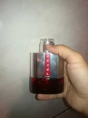 ادو تویلت مردانه پرادا مدل Luna Rossa Sport حجم 100 میلی لیتر