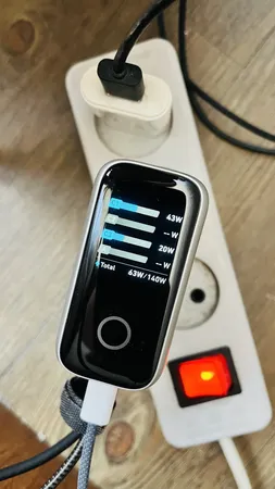 شارژر دیواری 140 وات انکر مدل A2697 به همراه کابل USB-C به طول 1.5 متر