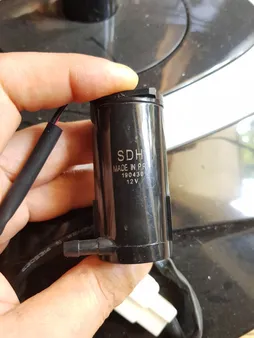 پمپ شیشه شور کد HIP-702 مناسب برای پراید