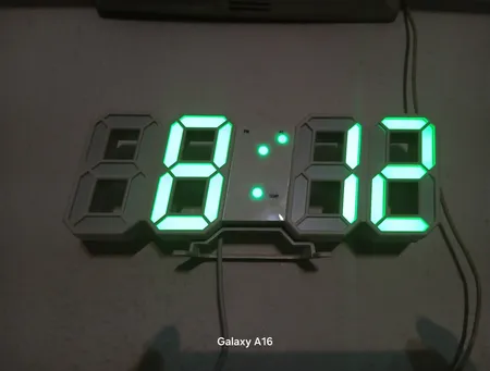 ساعت دیواری و رومیزی مدل X Segment Clock