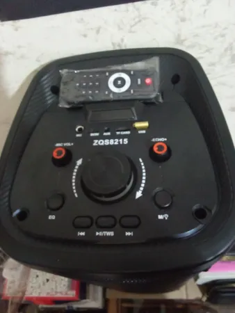 اسپیکر بلوتوثی قابل حمل مدل ZQS-8215