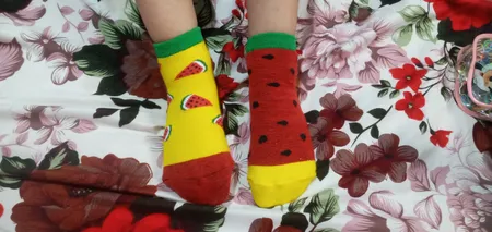 جوراب دخترانه طرح هندوانه