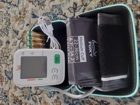 فشارسنج بازویی دیجیتال فوکسی مدل ECCO به همراه پاوربانک فوکسی