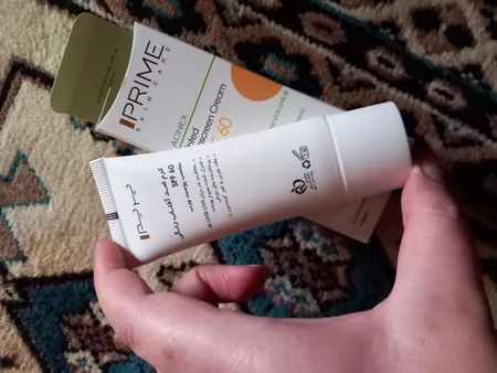 کرم ضدآفتاب رنگی پرایم مدل Acnex SPF60، مناسب پوست‌های چرب، حجم 40 میلی‌لیتر