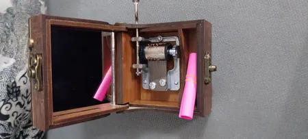 جعبه موزیکال مدل  آینه دار طرح سنتی