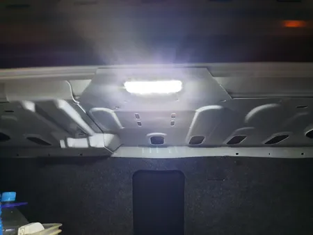 چراغ صندوق و داشبور خودرو تک لایت مدل AM 5964 P مناسب برای پژو پارس