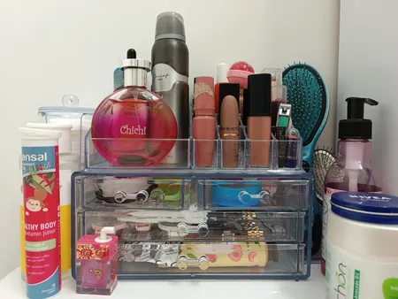 استند لوازم آرایشی نیلوشاپ مدل چهار کشو کد 4Drawers