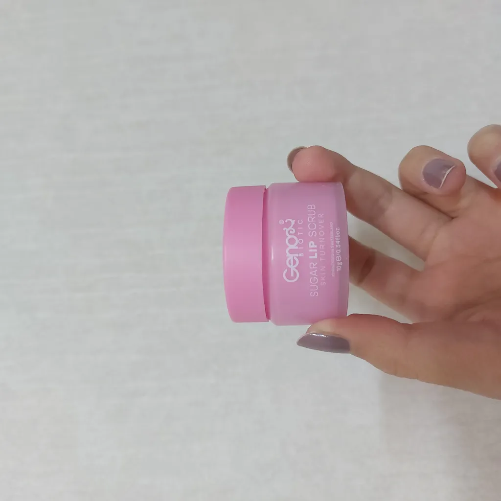 اسکراب لایه بردار لب ژنوبایوتیک مدل شکر وزن 10 گرم