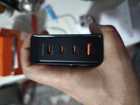 شارژر دیواری 100 وات مک دودو مدل 100W GaN 4-Port