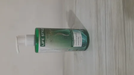 ژل شست‌وشوی صورت لایف استایل مدل گل سرخ حجم 350 میلی‌لیتر