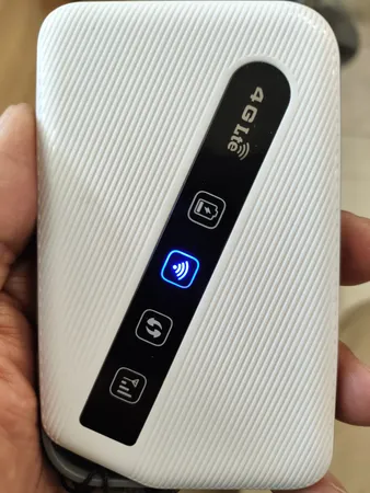 مودم 4G/LTE قابل حمل دی-لینک مدل DWR-930M