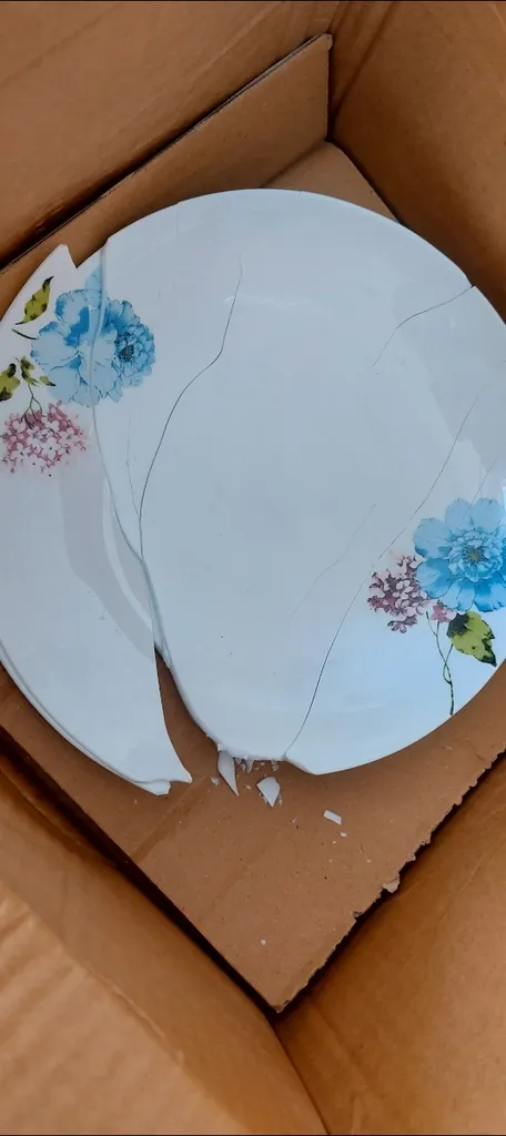 سرویس غذاخوری 18 پارچه 6 نفره آیروپال مدل لیانا