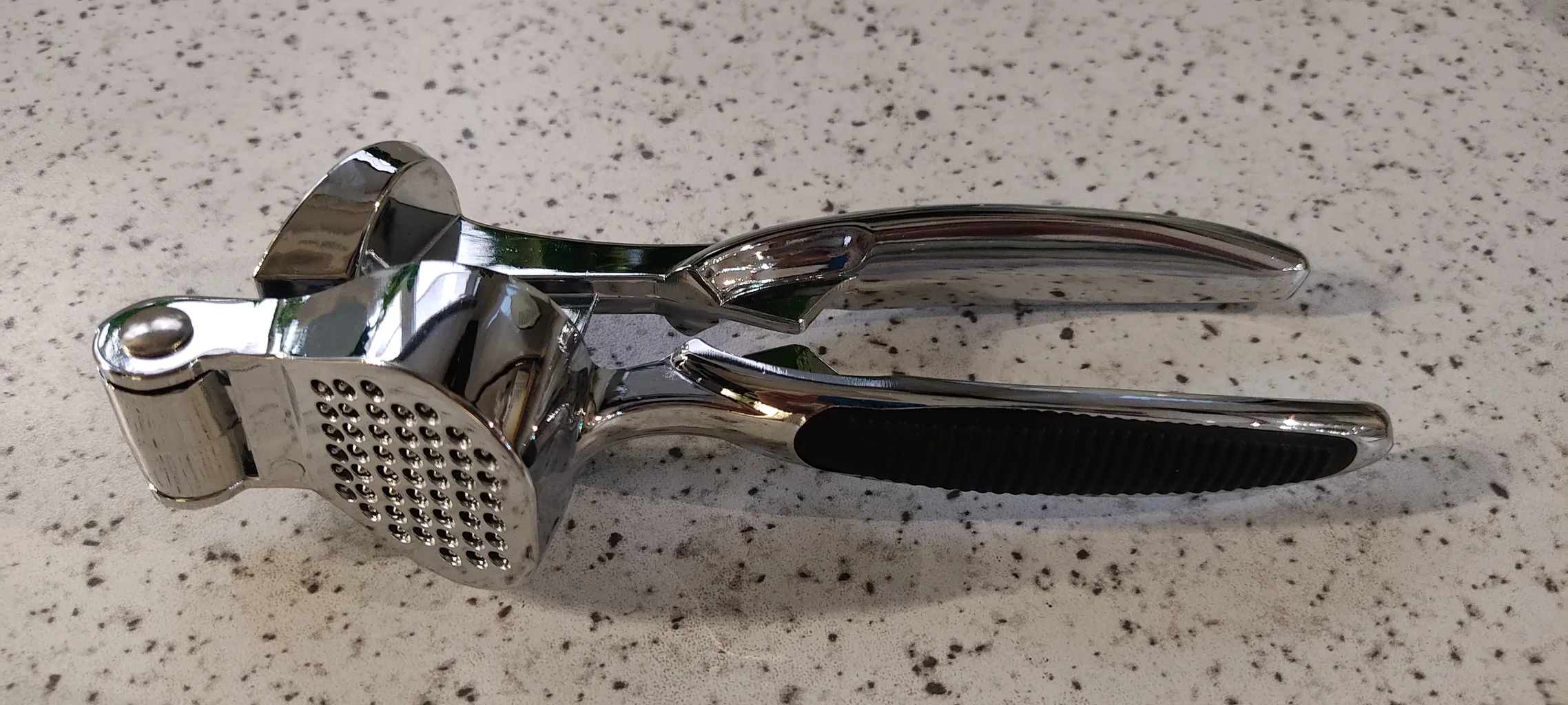 سیر له‌ کن جی فی نی مدل 05