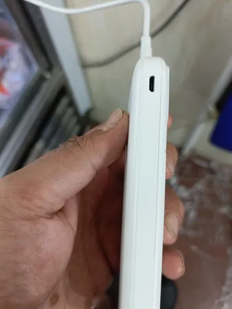 پاوربانک اپیکوی مدل Gorilla100 ظرفیت 10000 میلی آمپر ساعت به همراه کیف