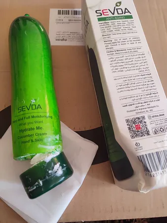 کرم مرطوب کننده سودا مدل خیار حجم 250 میلی لیتر به همراه ژل آبرسان سودا مدل لیفتینگ بامبو حجم 250 میلی لیتر